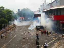 Kericuhan di Pati Memanas, Warga Bentrok dengan Aparat Keamanan